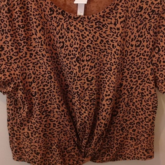 H&M leopard print crop tee with twist at front - Picture 3 of 3